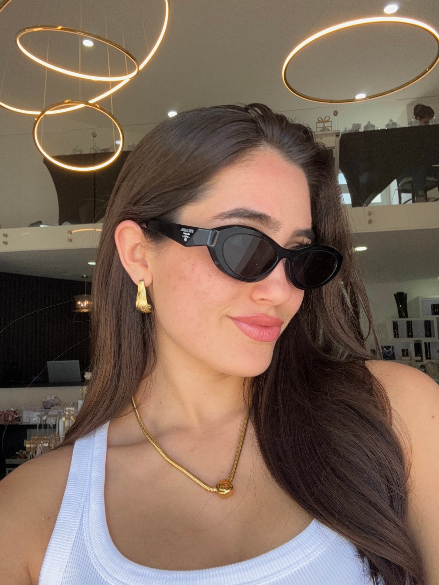 Collar gold rock